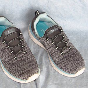 STQ Slip-on Sneakers – Size 8